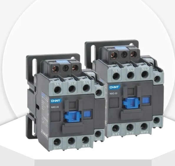 Công tắc tơ 3P/25A: NXC-25 220V 50/60Hz