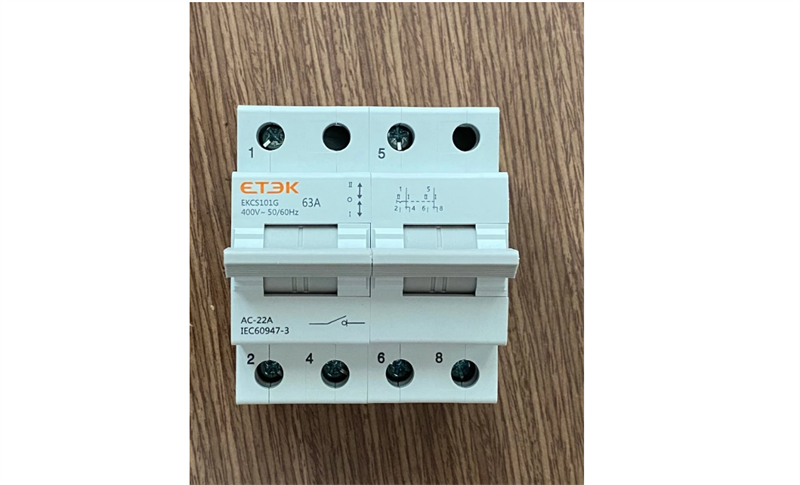 CB ĐẢO CHIỀU 2 NGUỒN THỦ CÔNG 63A 1 PHA 2P ETEK