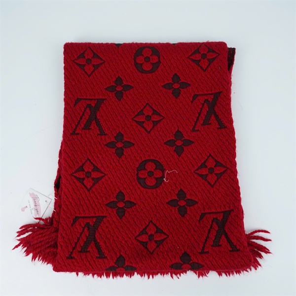 Khăn LV đỏ hoa đen sz29x150 (PN) KG+