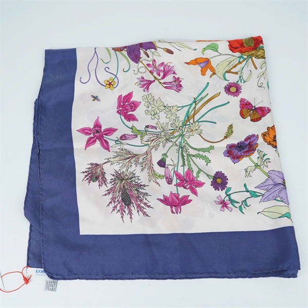 Khăn GG in hoa viền xanh sz85x86 (PN) KG+