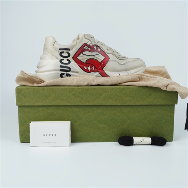 Giày GG môi size 6 kèm dây+