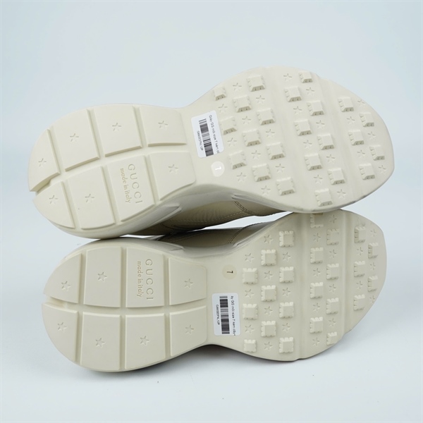 Giày GG môi size 7 kèm dây+