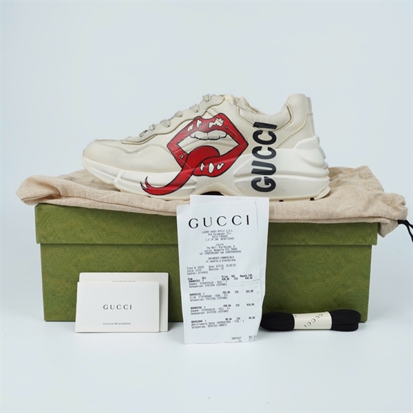 Giày GG môi size 7 kèm dây+