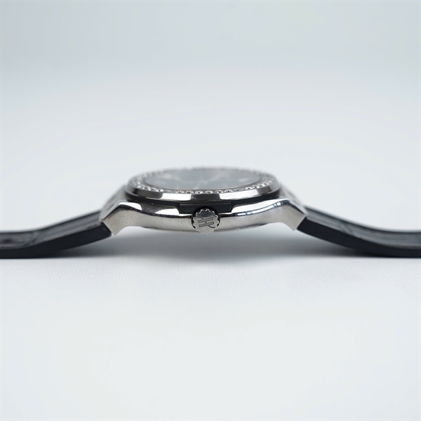 Đồng hồ Hublot đen mặt viền kim-kim độ (1327869) sz40.8 (HC) KG+