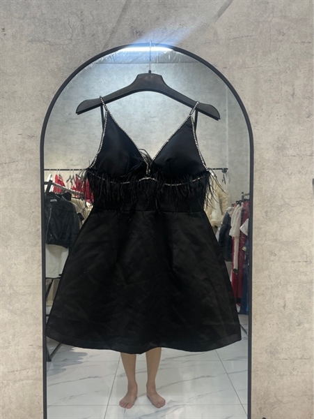 Đầm 2 dây viền đá lông