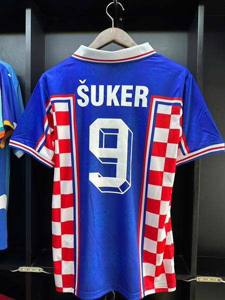 Áo Bóng Đá Retro Tuyển Croatia 1998 - Sân Nhà In Tên SUKER Số 9