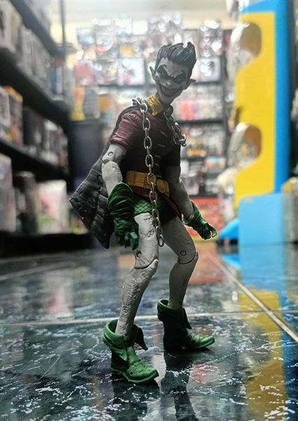 Mua bán (NO BOX)MCFARLANE DC MULTIVERSE EARTH-22 ROBIN