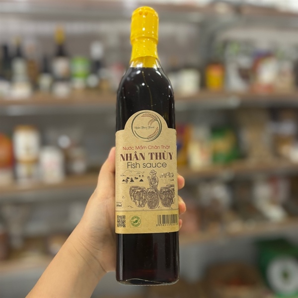 Nước mắm chân thật Nhân Thuỳ 500ml