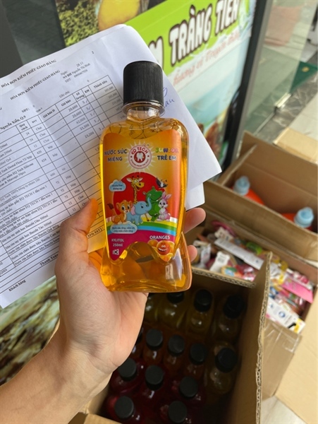 Nước súc miệng trẻ em Hương cam 250ml
