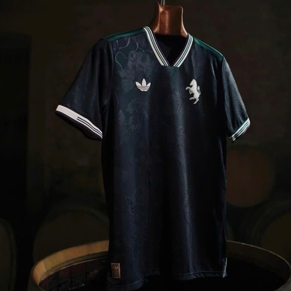 Áo bóng đá retro JUVENTUS 25/26 MÀU ĐEN vải Cotton Polyester thời trang blockcore