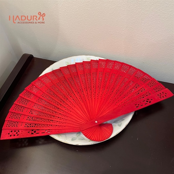 Quạt gỗ đỏ trơn