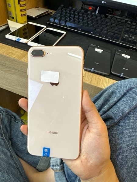 IPhone 8 Plus 64GB Gold