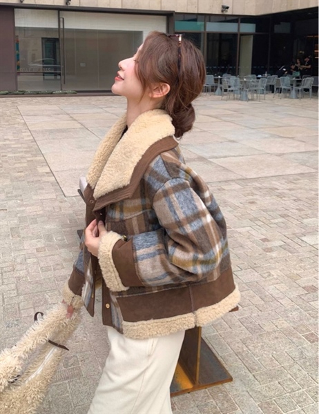 Khoác dạ kẻ lông cừu 8819