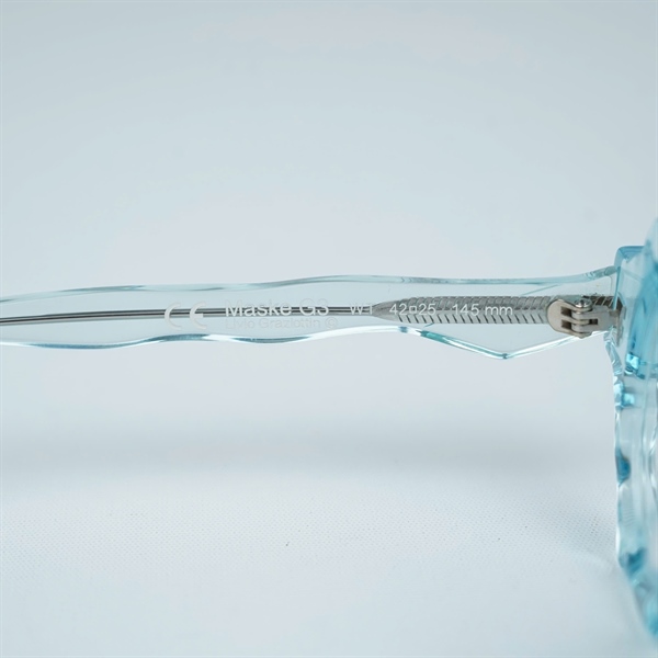 Kính Kuboraum hoa xanh G3 WT (42-25-145) KG+