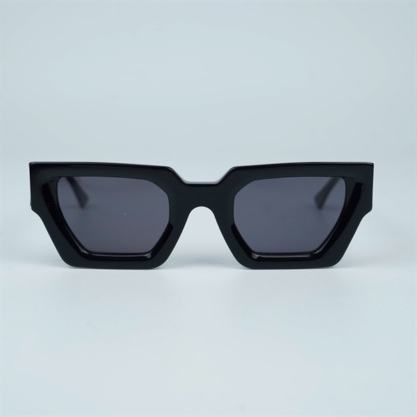 Kính Kuboraum đen F3 BS (52-28-145) KG+