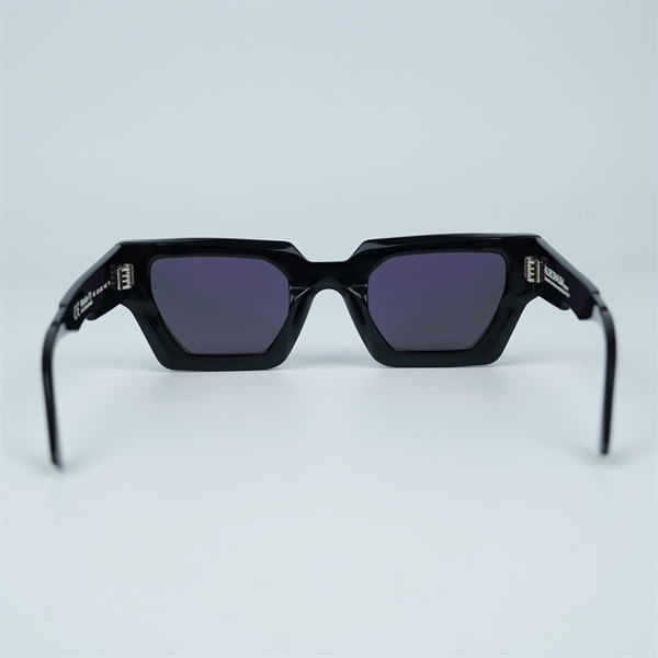 Kính Kuboraum đen F3 BS (52-28-145) KG+