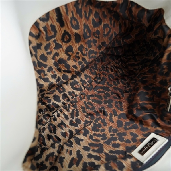Túi D&G đeo chéo xanh in chữ sz36 KG+