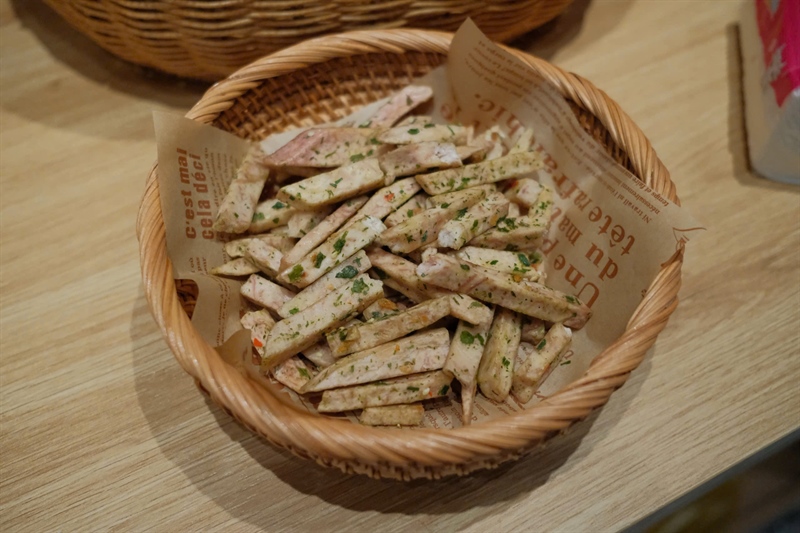 Khoai môn cọng sấy mắm hành