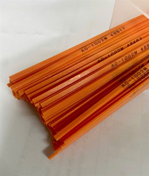 Đá mài hiệu: XEBEC, A-­O­-1002M size : 1x2x100 mm