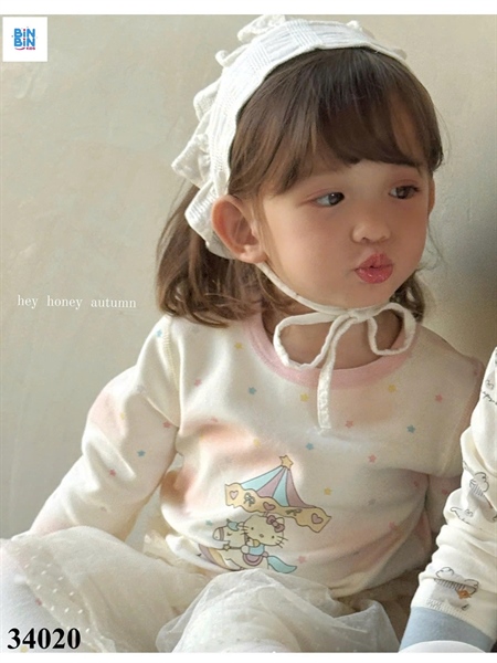 34020-Bộ HHN- Kitty ngôi sao