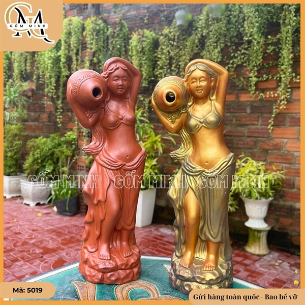 Tượng cô gái đổ nước đứng cao 32cm