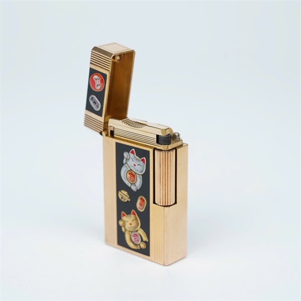 Bật lửa S.T Dupont vàng đen hình 2 con mèo (V4HF81) KG+