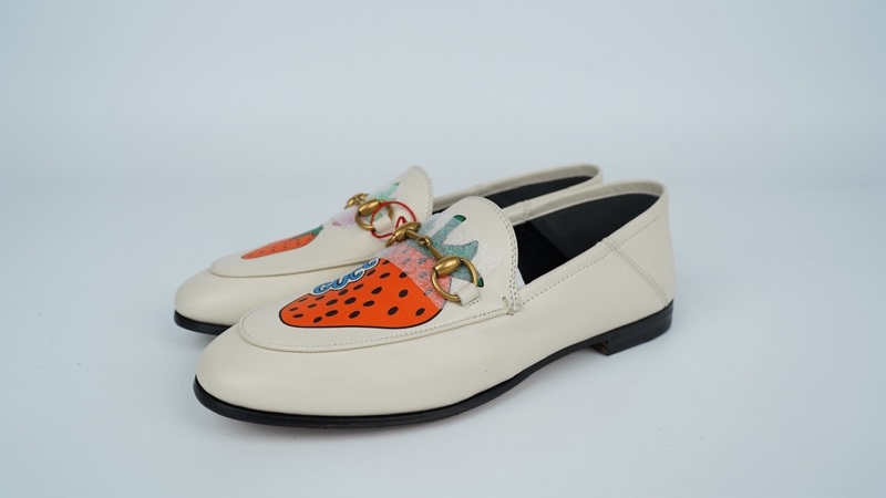 Giày GG nude hình trái dâu sz35 (TT) KG+