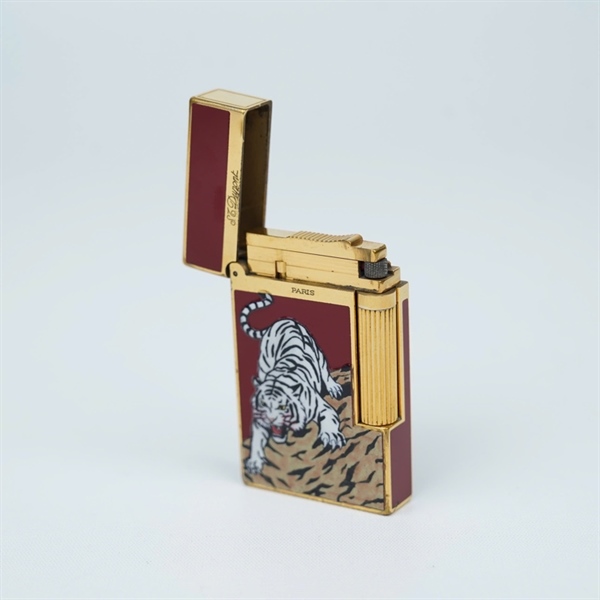Bật lửa S.T Dupont đỏ hình hổ trắng (1D6FB68) KG+