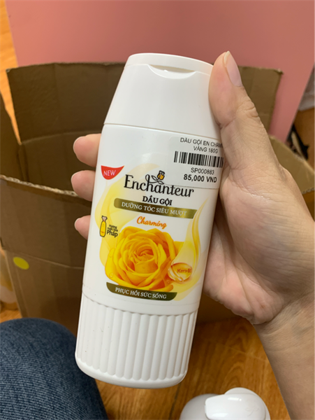 DẦU GỘI EN CHẢMING VÀNG 180G