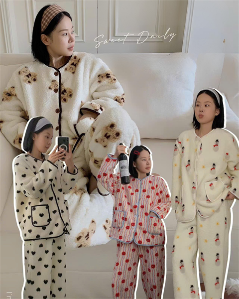 Bộ quần áo ấm thu đông DSTUDIO bông tuyết mịn họa tiết dễ thương D25185