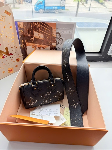 Túi LV Speedy nano đen đinh hoa +