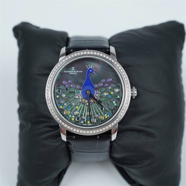 Đồng hồ Bernhard H. Mayer vàng trắng kim zin hình con công sz42 (HN) KG+