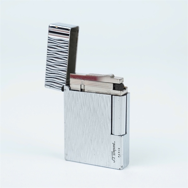 Bật lửa S.T Dupont bạc (1BYDP20) KG+