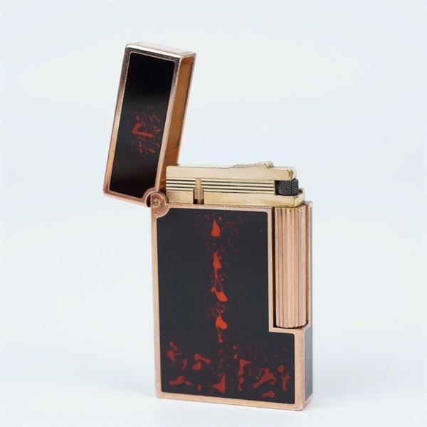 Bật lửa S.T Dupont đen họa tiết (82JRY39) KG+