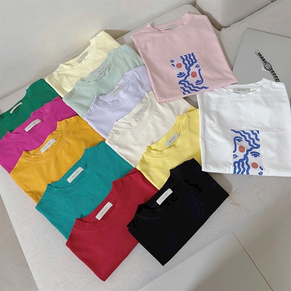 Áo thun in hình form thường HM