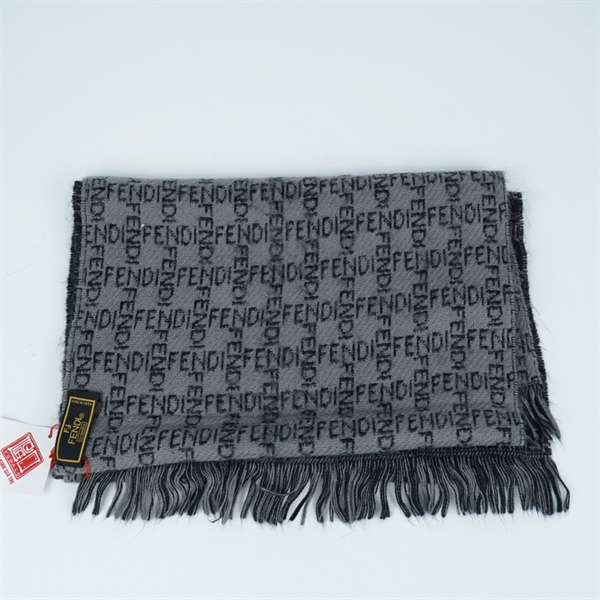 Khăn Fendi xám chữ đen sz29x162 (PN) KG+
