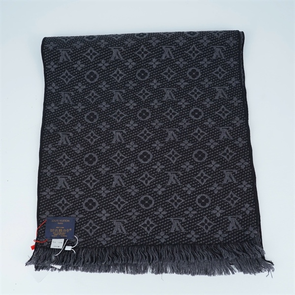 Khăn LV hoa đen sz38x163 (PN) KG+