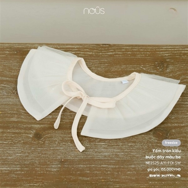 Yếm tròn kiểu buộc dây màu be