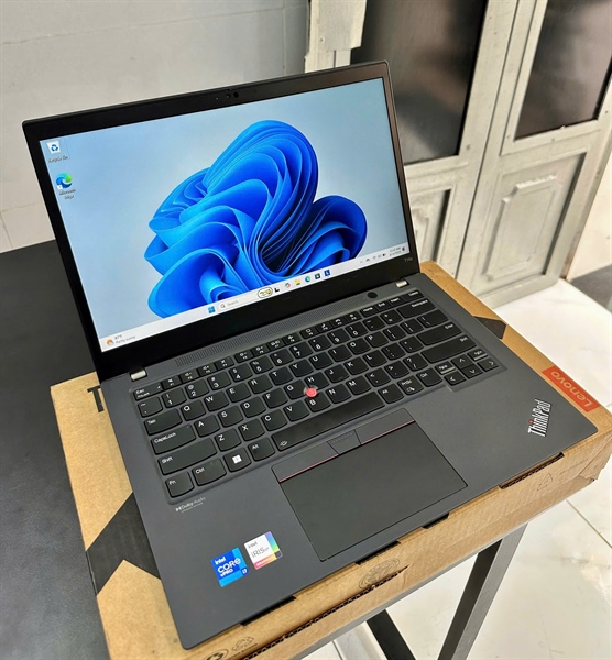 ThinkPad T14s Gen 2 i7-1185G7/16Gb Ram/512Gb Nvme/14” FullHD