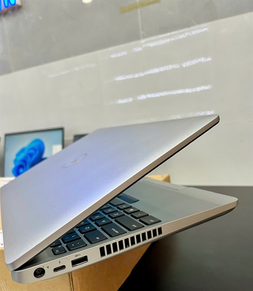 Dell Precision 3551 i7-10850H/16Gb Ram 3200mhz/512Gb Nvme/Nvidia P620 4Gb/15.6” FullHD IPS