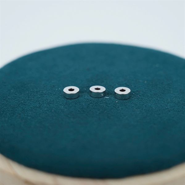 Charm vàng trắng tròn CH251102 +