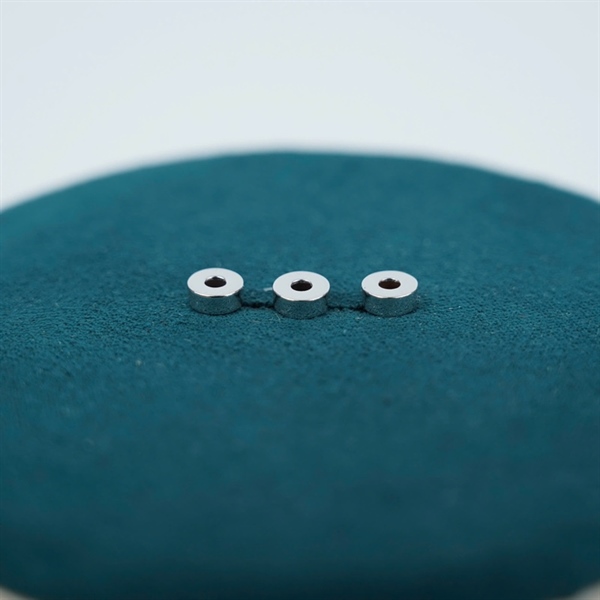 Charm vàng trắng tròn CH251102 +