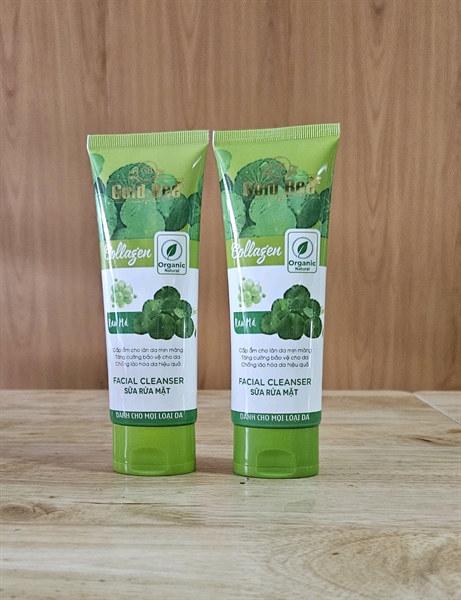 Sửa rửa mặt tinh chất rau má Gold Bee 120gr