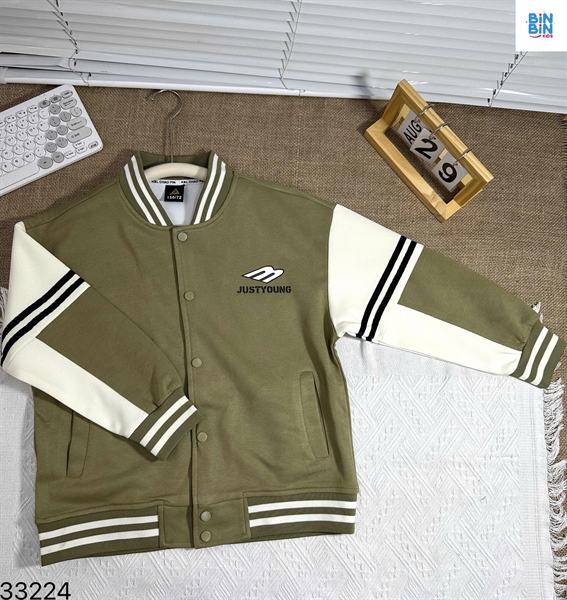 33224-Áo bomber rêu Justyoung