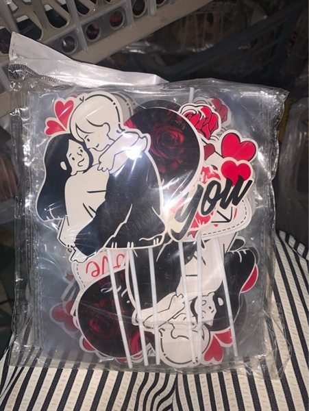 Set giấy Nam Nữ ôm love