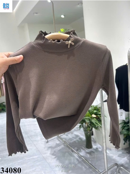 34080- Áo giữ nhiệt nâu cổ lọ đính nơ