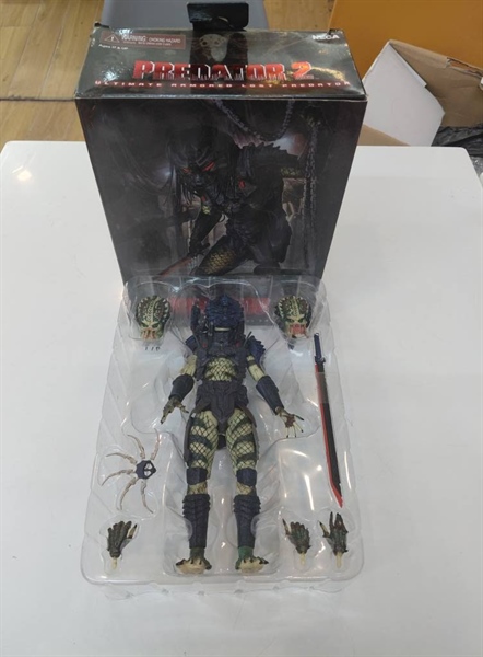 Mua bán (2ND) NECA PREDATOR 2 ULTIMATE ARMORED LOST PREDATOR