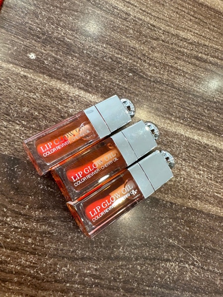 SON BÓNG DIOR DƯỠNG CHERRY OIL 004
