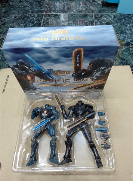 (2ND -CON ĐEN THIẾU 1 TAY) ROBOT SPIRITS PACIFIC RIM GIPSY AVENGER VS OBSIDIAN FURY SET