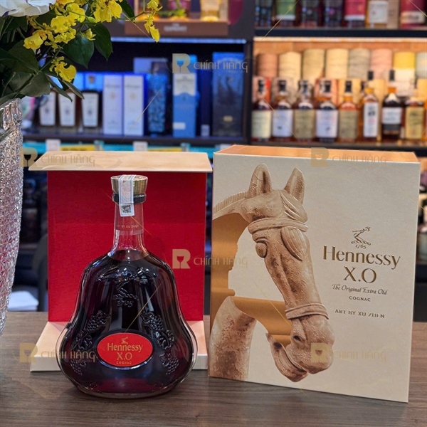 Hennessy XO Deluxe - Hộp Quà Tết 2026 700 ml - hình mô tả 2